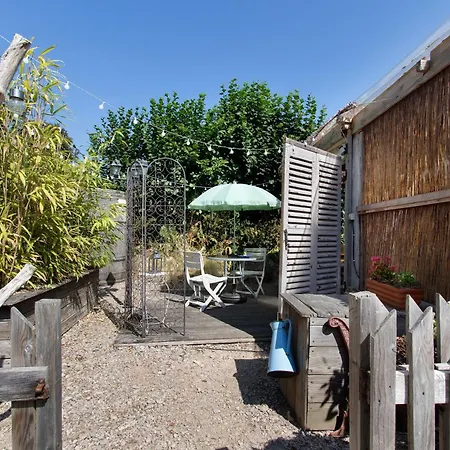 Caravane Au Jardin * Brix