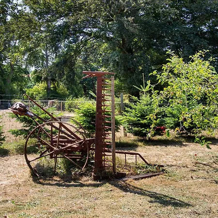 Casa de Férias Caravane Au Jardin Brix
